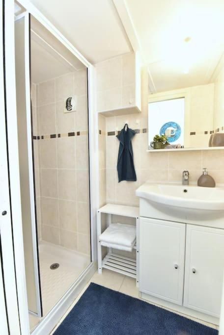 Apartamento Duplex Central Close Beaches And Shops And Balcony Niza Exterior foto